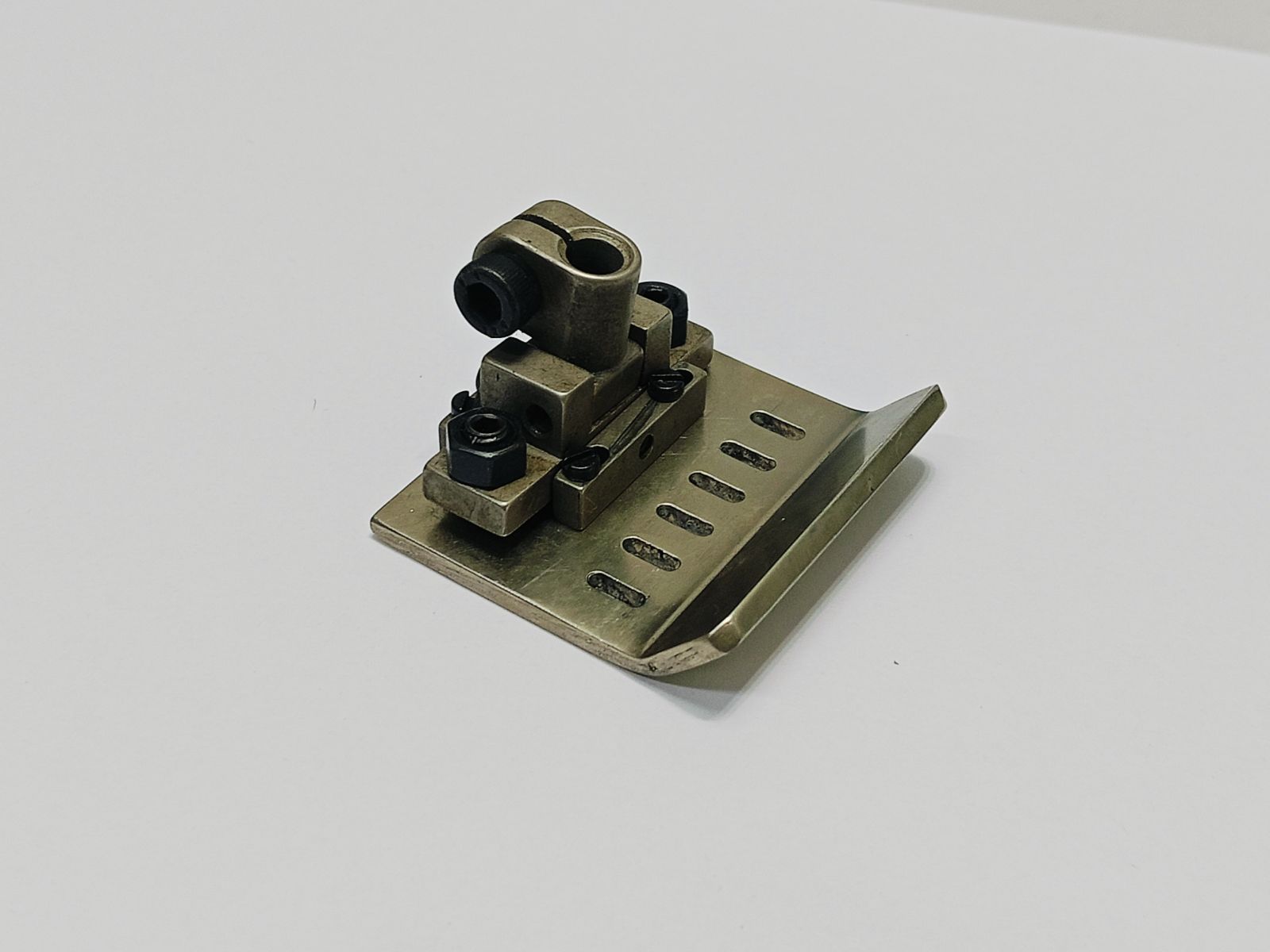 Лапка 17-3900-1